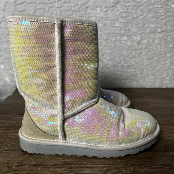 UGG "I Do" Bridal White Sequins Sparkle Boot Size 7 Disco whimsical Fairy Soft - Picture 9 of 11